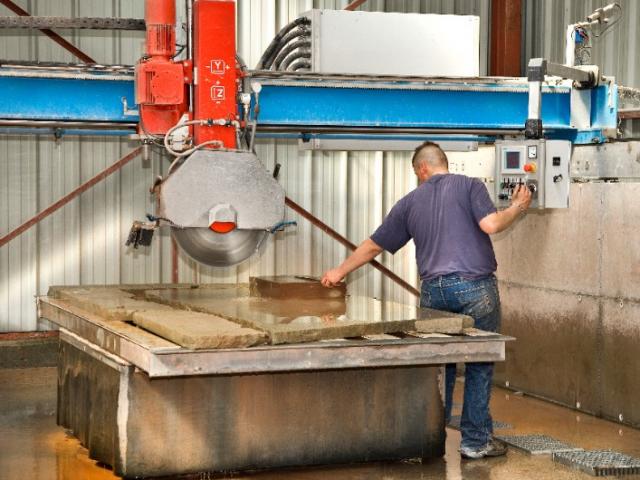 Bienvenue sur le site de EURL BECHET tailleur de pierre à Fougères